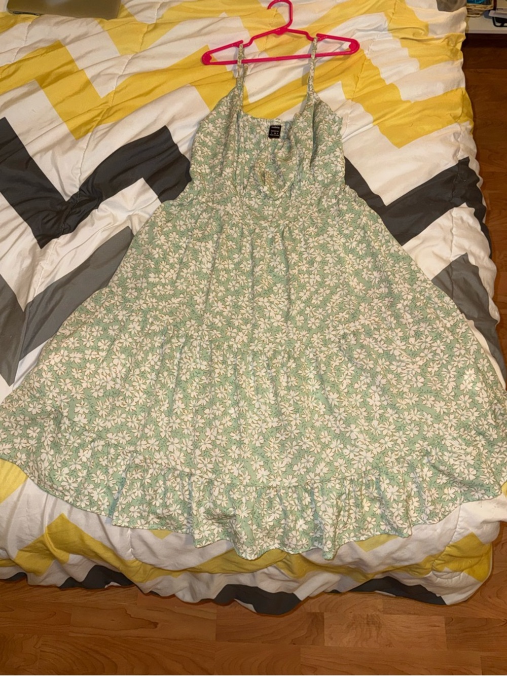 Women's Mint Green Floral Sundress with Ruffled Hem